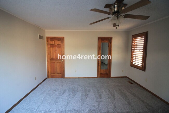Building Photo - Bedrooms on the Main Level w/ Finished Wal...