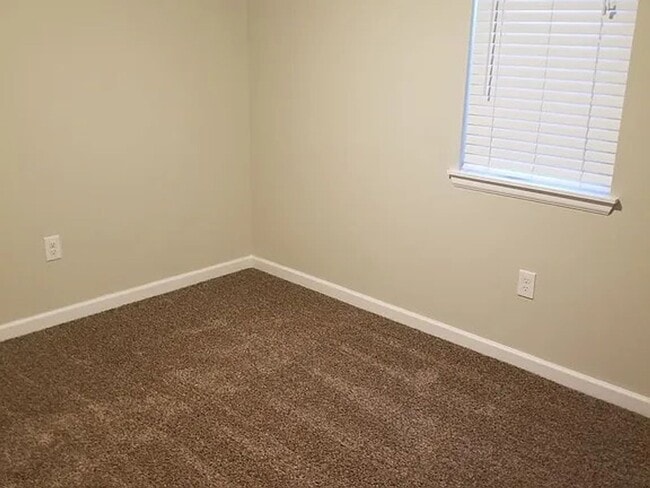 Building Photo - Great Home in Commerce City