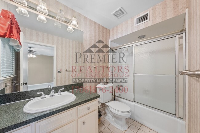 Building Photo - 2335 Nottingham Dr