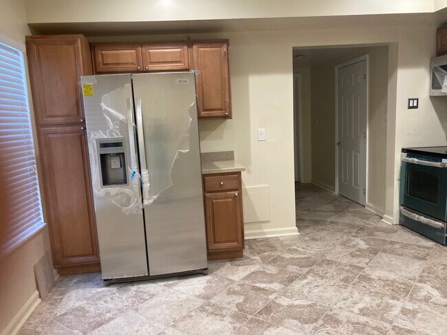 Kitchen - 7693 Waterlace Dr