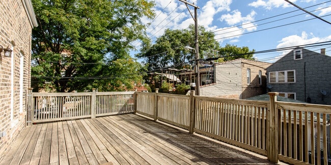Building Photo - 2163 N Bell Ave