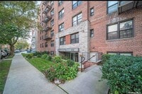 Building Photo - 141-30 84th Rd