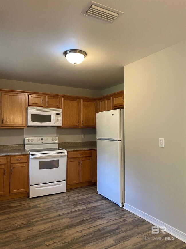 Building Photo - 25695 Argonne Dr