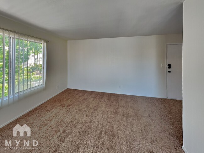 Building Photo - 240 Athol Ave