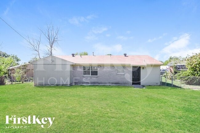 Building Photo - 6476 La Grange Cir
