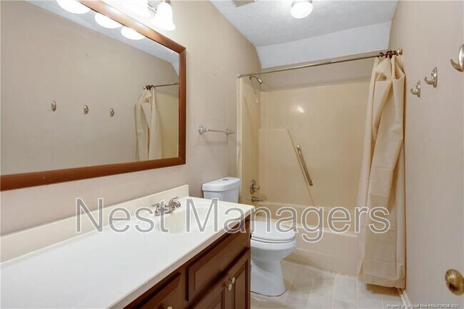Building Photo - 405 Bannerman Pl