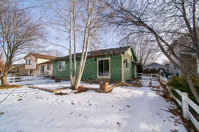 Building Photo - Great 3 Bedroom, 2-bathroom home near Lake Loveland and Boyd Lake.
