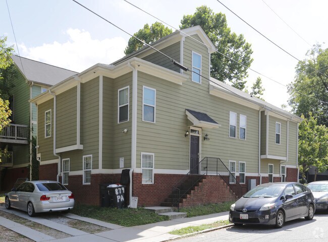 Building Photo - 879 Parsons St SW