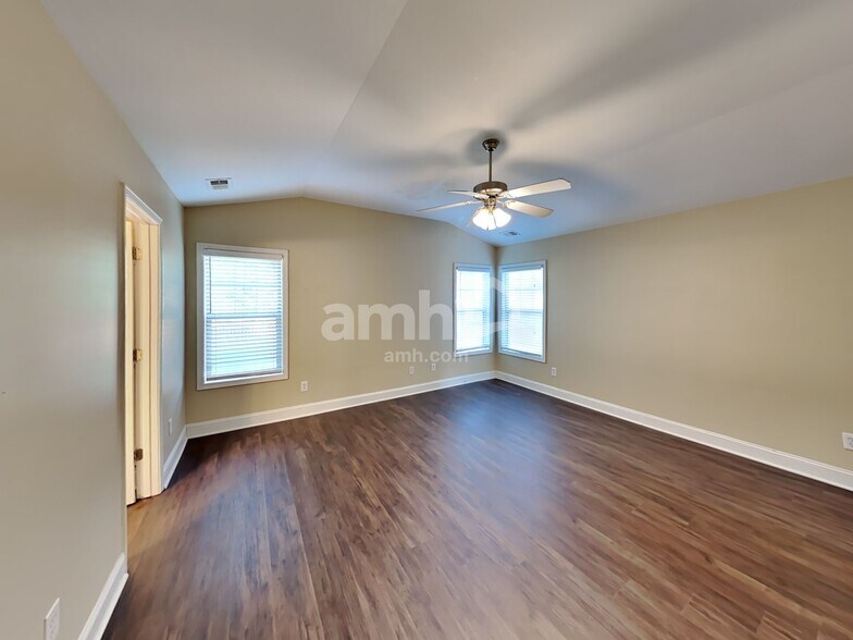 Building Photo - 414 Arrowhead Trl