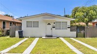 Building Photo - 6053 SW 63rd Terrace