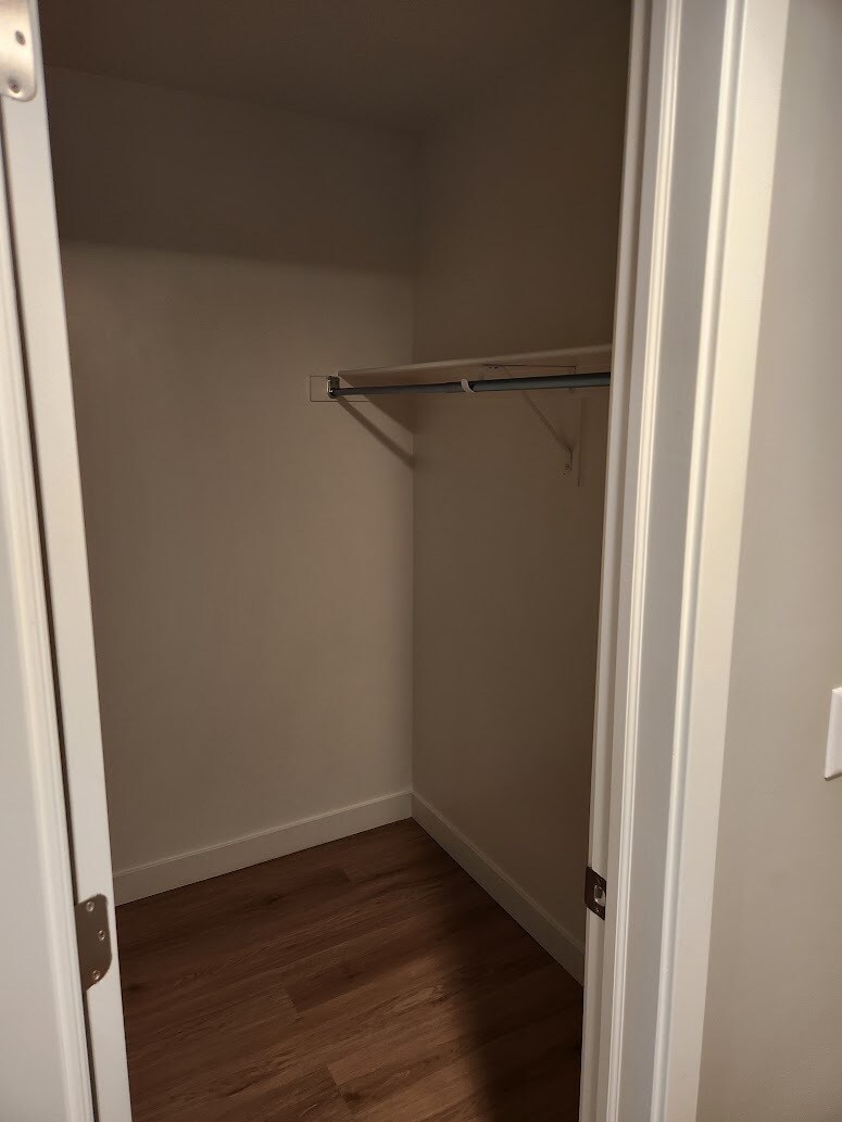 Building Photo - 1032 E 400 S