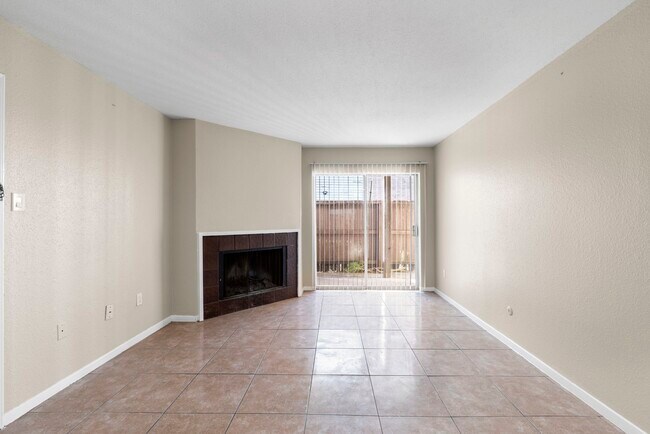 Building Photo - 9350 Country Creek St