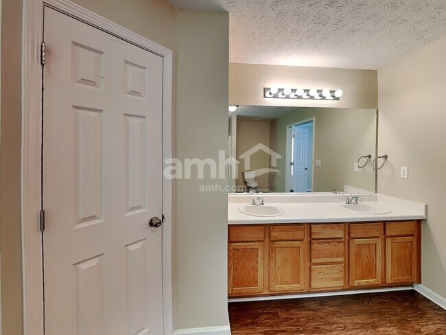 Building Photo - 3561 Stephens Creek Pl