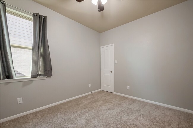 Building Photo - 11618 Lantana Reach Dr