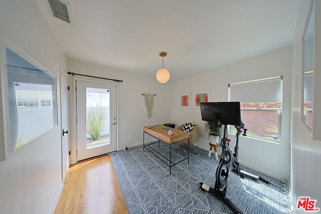 Building Photo - 1630 Penmar Ave