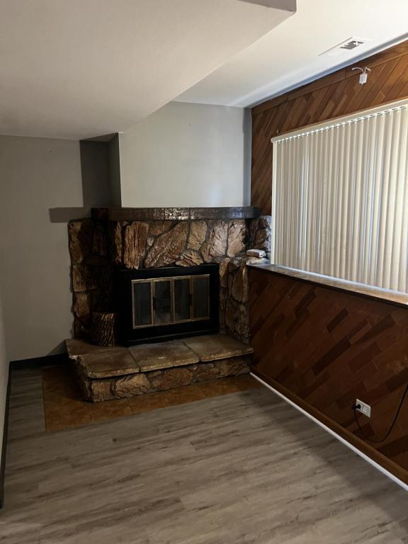 Building Photo - 5623 Santa Barbara Dr