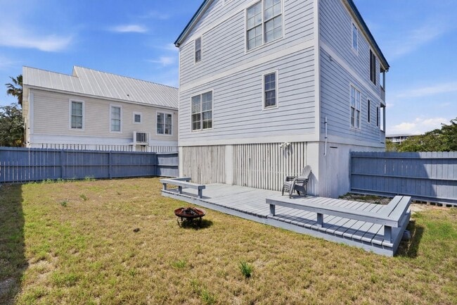 Building Photo - Fully Furnished Home on Tybee Island for Lease!