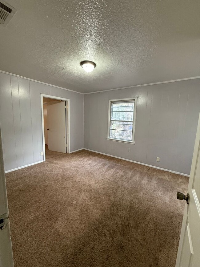 Building Photo - 2754 Lakehurst Ave