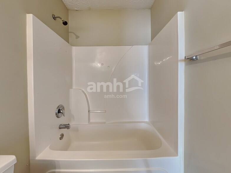 Building Photo - 435 Shenandoah Ct