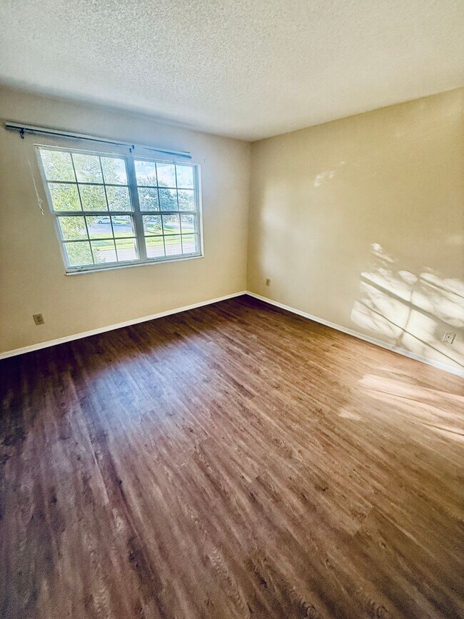 Building Photo - 2BR/2BA CONDO IN PALM BAY