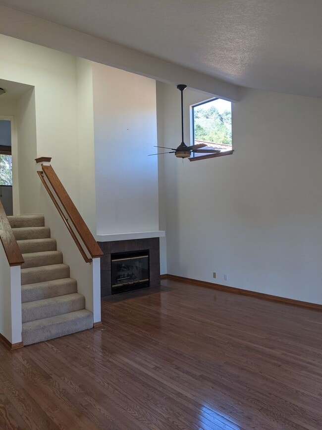Building Photo - 2236 Cranesbill Pl
