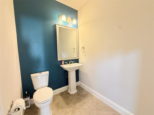 Building Photo - 6300 Hermosa Dr