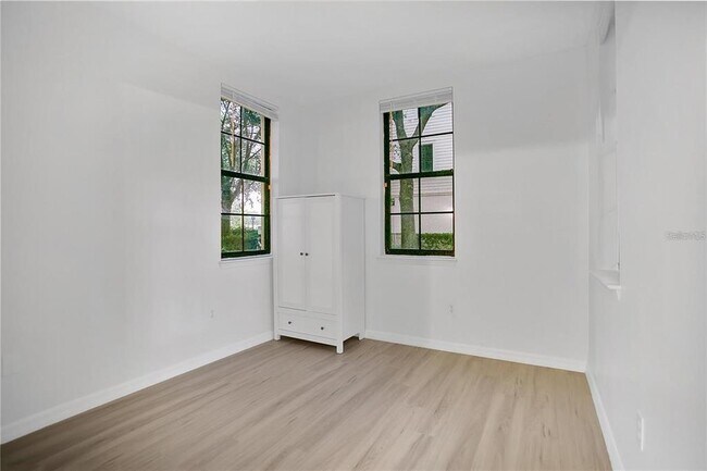 Building Photo - 710 Siena Palm Dr