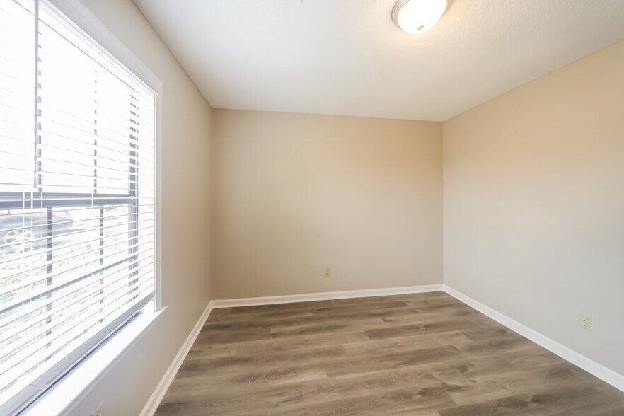 Building Photo - 6741 Plumblee Cove E