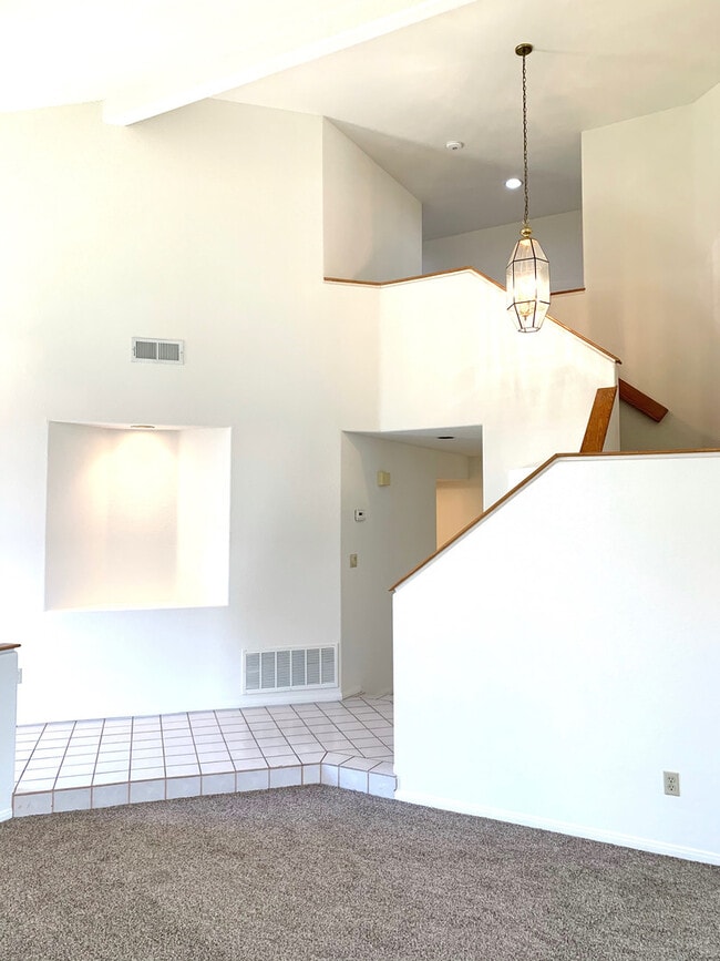 Building Photo - Spacious 4BD/2.5BA Home in Chula Vista - $4,295/mo!!