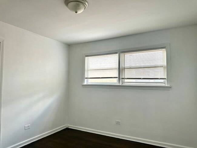 Building Photo - 8638 Trumbull Ave