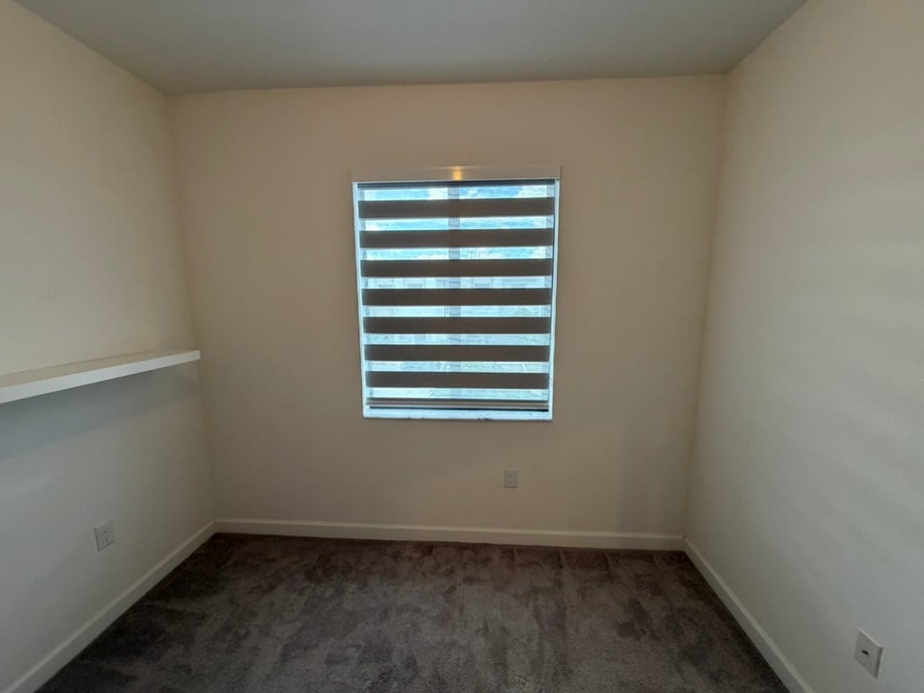 Building Photo - 21001 NE 8th Ave