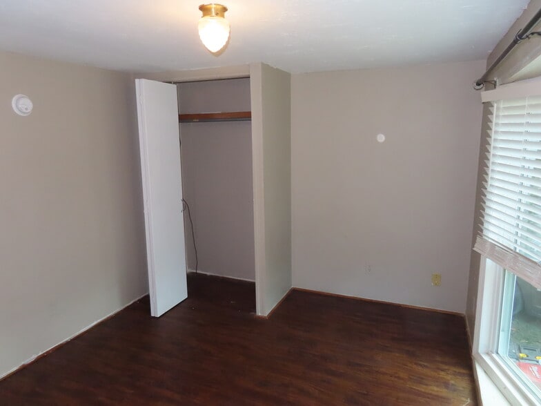 Building Photo - 220 Arkansas Ave