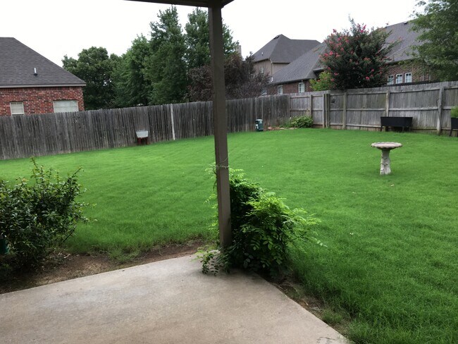 Building Photo - 4201 W Kent St