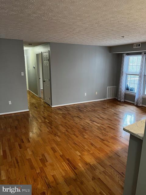 Building Photo - 811 Deering Rd