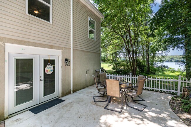 Building Photo - WATERFRONT RENTAL PROPERTY