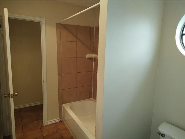 Building Photo - 1210 Gingerlily Cove