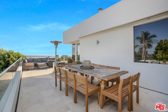 Building Photo - 27454 Winding Way