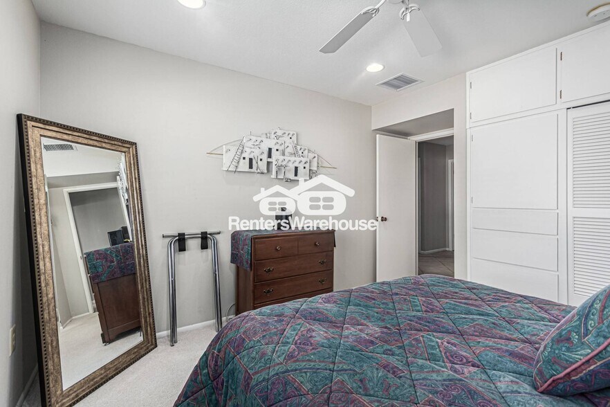 Building Photo - 16030 N Nicklaus Ln