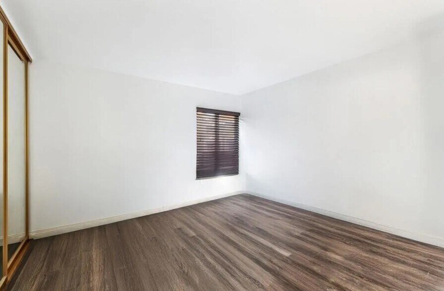 Building Photo - 17181 W Bernardo Dr