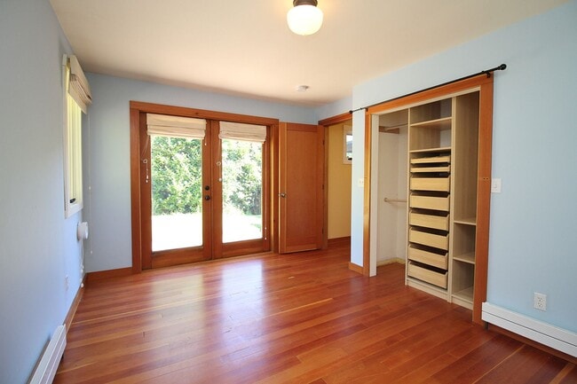Building Photo - Beautifully Remodeled 2 Bedroom Collins Vi...