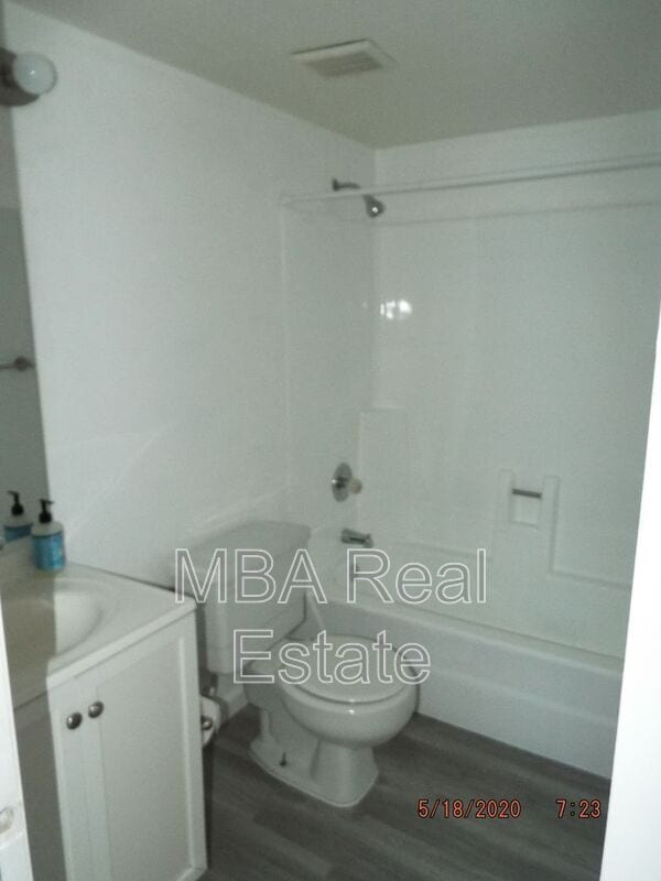 Building Photo - 2832 E Le Marche Ave