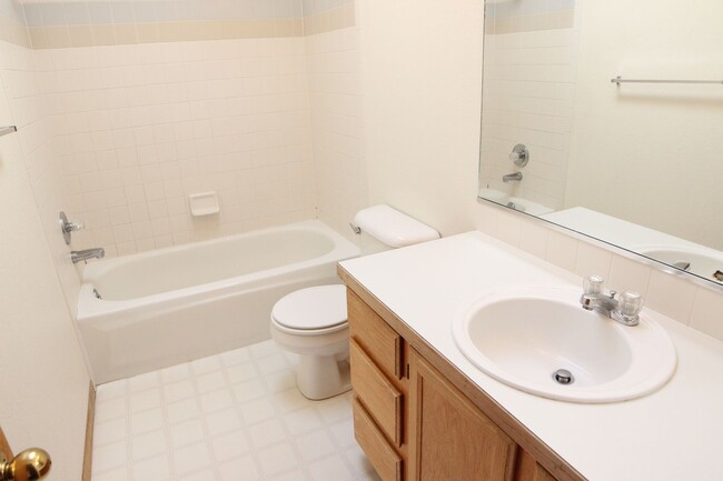 Building Photo - 442 Dunne Dr