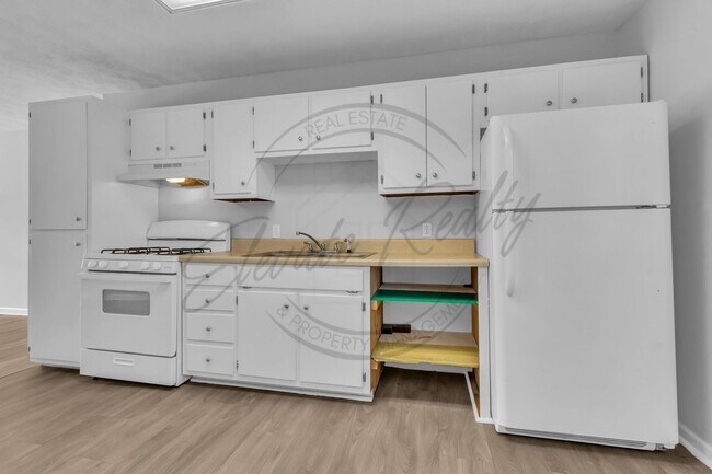 Building Photo - Affordable 2BR Ranch Duplex in N. Columbia — Move-In Special!