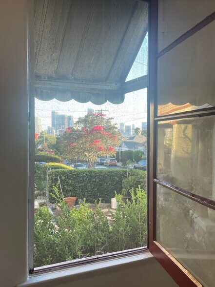 Lovely view - 782 E Kensington Rd