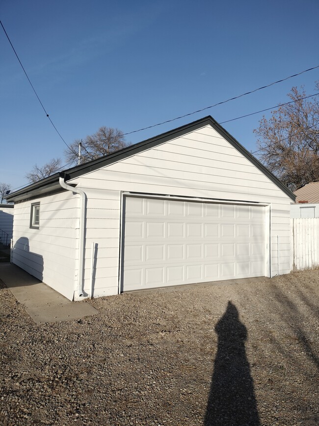 Building Photo - 1412-1411 11th Ave S