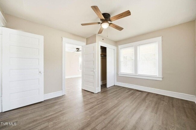 Building Photo - 1217 Kentucky Ave