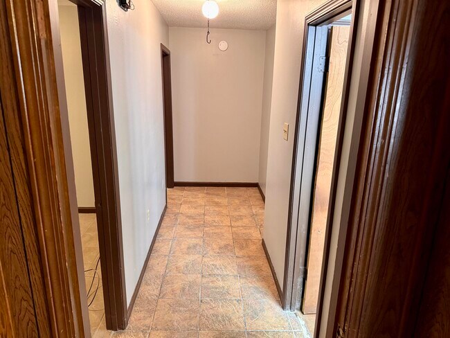 Building Photo - 3084 Greenbranch Dr