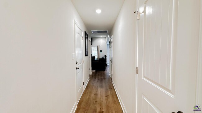 Building Photo - 181 Red Tail Cir