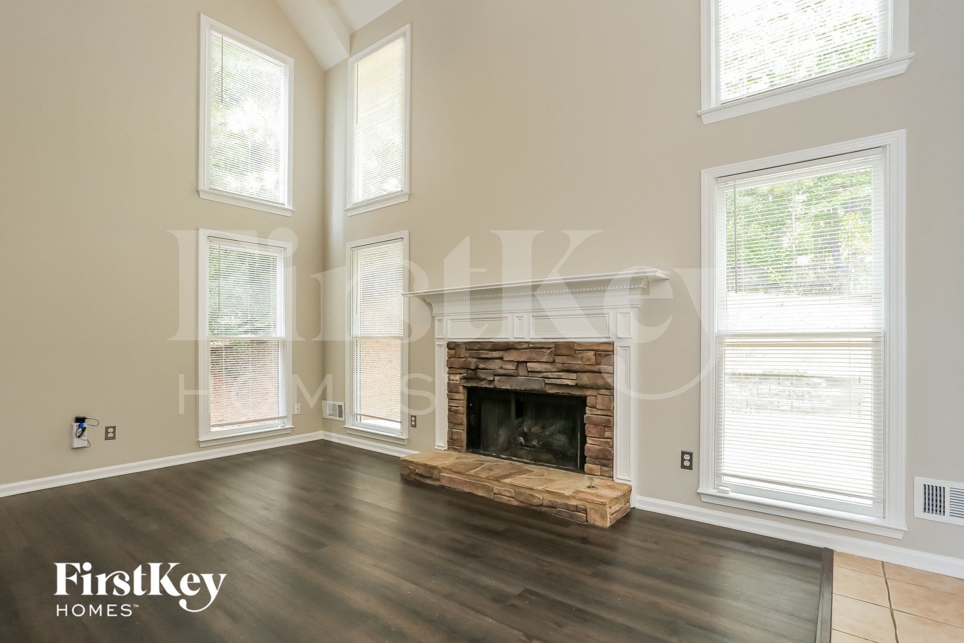 Building Photo - 123 W Point Trail