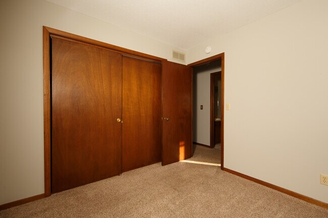 Building Photo - 3806 Prairie Ln